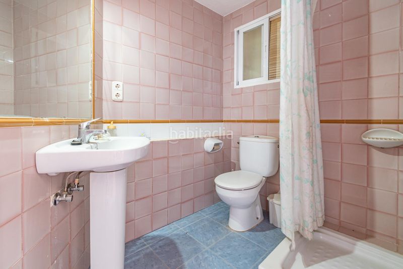 Foto f37477f5-1184-4a96-a29d-6e4a3ecec2de. Casa amb aparcament a San Matías - Realejo Granada