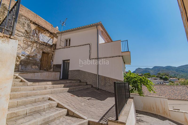 Foto 4fe7e988-61cf-4850-ba90-51a95f10f340. Casa aparellada amb calefacció a Quéntar