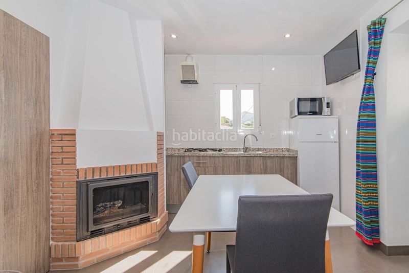 Foto a8cf8c72-8c03-4c37-8a19-38d92ae8185c. Casa aparellada amb calefacció a Quéntar