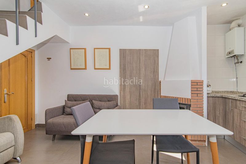Foto c0600d90-b24e-4d41-98f0-812a96a8636f. Casa aparellada amb calefacció a Quéntar