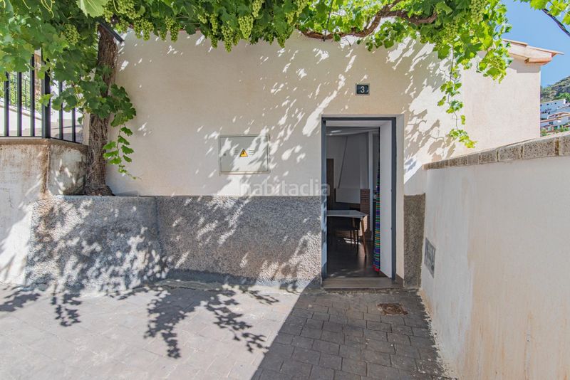 Foto df2403a3-38f9-4743-a3d2-4fdfa607fb7e. Casa aparellada amb calefacció a Quéntar