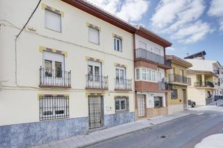 Casa  Calle real. Tu nuevo hogar te espera en el corazón de padul, granada!