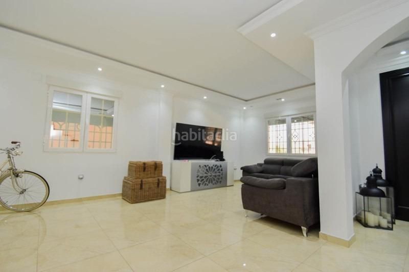 Foto f6beb5a6-efe4-40de-b945-46ab8b4c8077. Casa amb calefacció aparcament piscina a Albolote