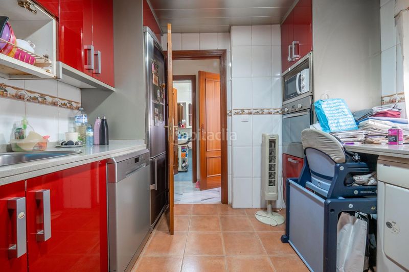 Foto e014f497-395f-4e5f-a620-f5beb6f29284. Casa adossada amb aparcament piscina a Ogíjares