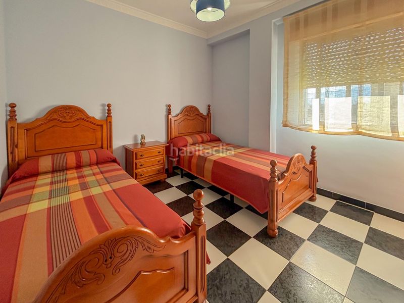 Foto 0820f474-8f25-4d77-9973-1c016e535323. Casa amb aparcament a Atarfe