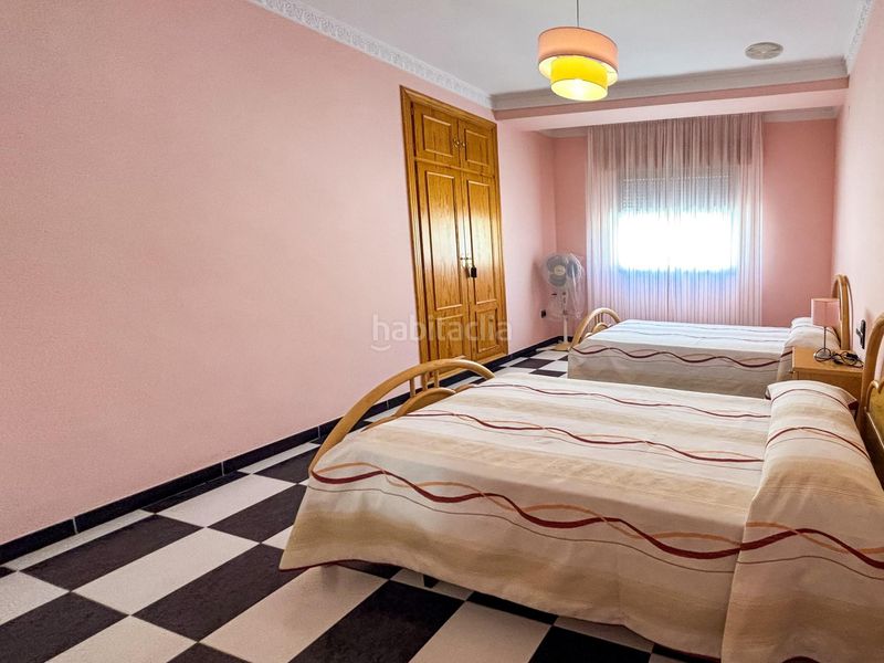Foto 0b07e88f-eca1-482e-b1f4-1f7617526ee8. Casa amb aparcament a Atarfe