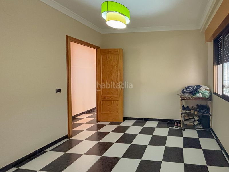 Foto 1458ace4-b1d4-4b08-94fc-085d53396176. Casa amb aparcament a Atarfe