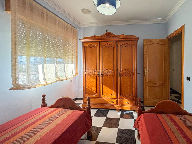 Foto 677c5e77-ad9c-4f3c-95c6-0de18886ee48. Casa amb aparcament a Atarfe