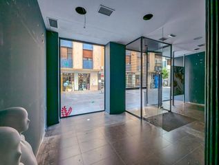 Local Comercial a Centro - Sagrario. Oportunidad única en pleno centro de granada!