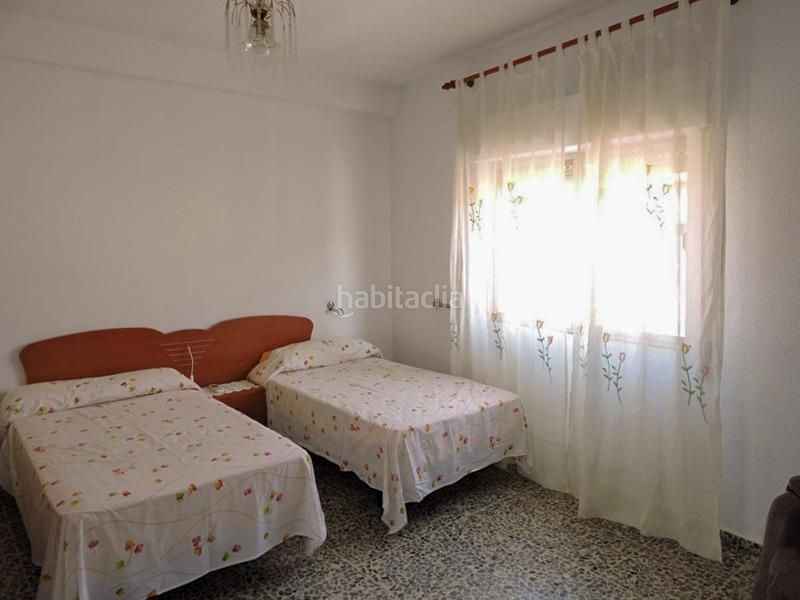 Foto 19d05287-d611-4824-99d7-9088e10e3450. Casa  independiente en esquina con local comercial y negocio en Churriana de la Vega