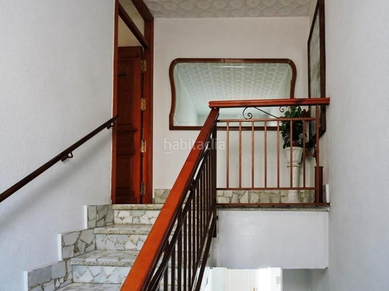 Foto 209763f1-8ce7-45cb-84c0-08282901d894. Casa  independiente en esquina con local comercial y negocio en Churriana de la Vega