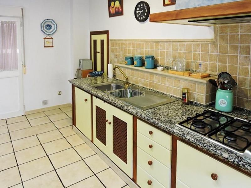 Foto 6501b0c2-fb5e-43c3-b68c-ae83cf7bde34. Casa  independiente en esquina con local comercial y negocio en Churriana de la Vega
