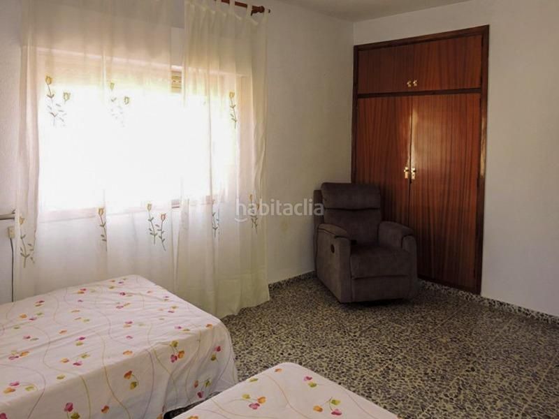 Foto 74676a9e-0b76-4078-b159-ecb61772761c. Casa  independiente en esquina con local comercial y negocio en Churriana de la Vega