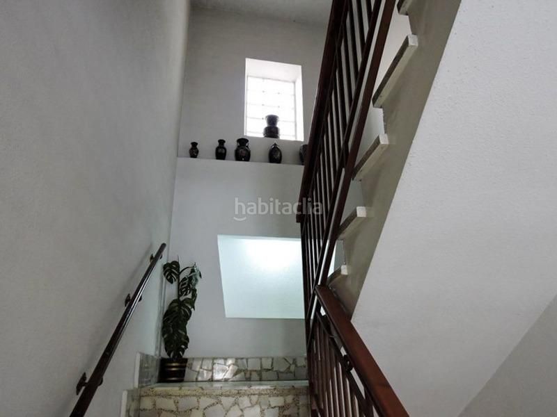 Foto 8f26bb26-c830-4dd7-9162-c30de3f56c60. Casa  independiente en esquina con local comercial y negocio en Churriana de la Vega