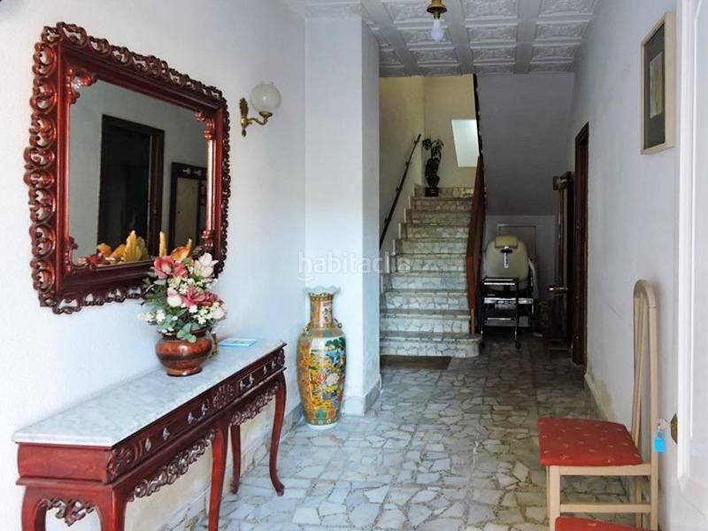 Foto e2db1029-e8f5-4f56-ae4d-5a82b174d68b. Casa  independiente en esquina con local comercial y negocio en Churriana de la Vega