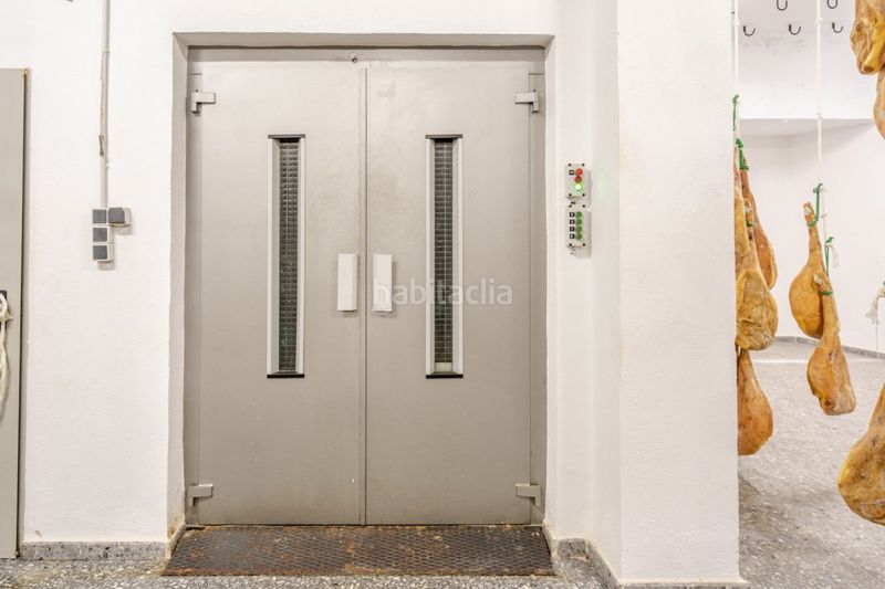 Foto b4443bfa-7f40-4b4d-b62b-997544fd1bfe. Edificio in Pórtugos