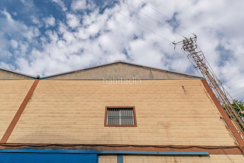 Foto a6314624-e10b-4a9b-82ea-6525059156b8. Nau industrial a Jun
