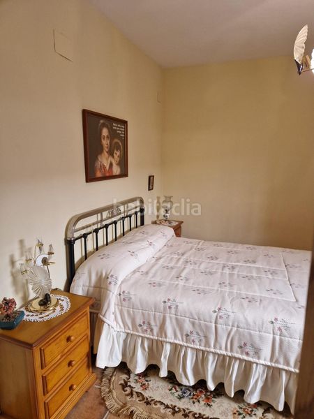 Foto 4fc82d2d-bcd2-4281-b08d-4d8a1880d8c2. Casa adossada a Jayena