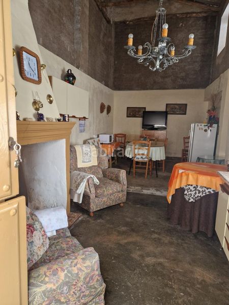 Foto 7a545c1f-a108-490b-9523-0df1707a7235. Casa adossada a Jayena