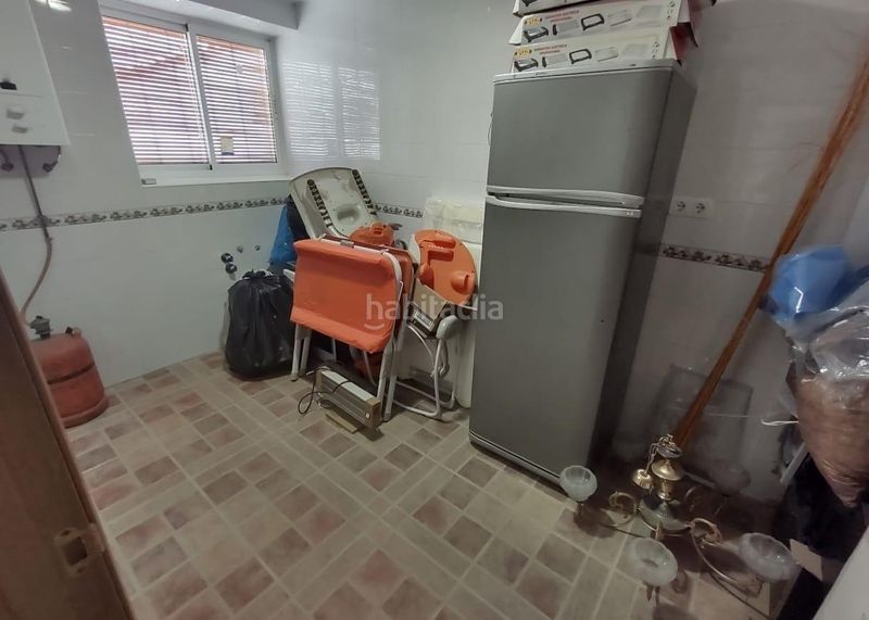 Foto b958b059-c361-4b76-8abd-096a01a2f98e. Casa adossada a Jayena