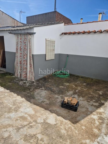 Foto bfcee629-b182-45c3-81f9-3105b1e9c274. Casa adossada a Jayena
