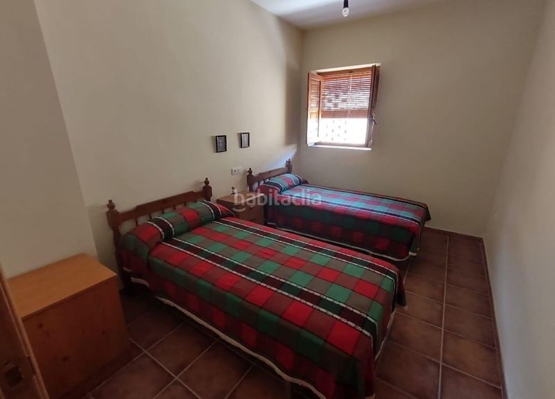 Foto c0c35206-50ee-4a02-8d9a-9161f0cccaef. Casa adossada a Jayena