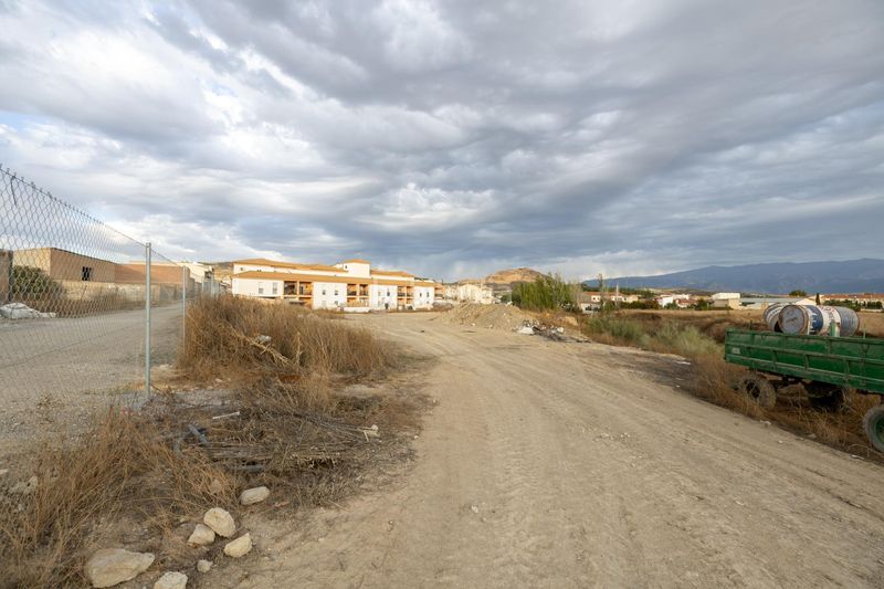 Foto bffdbc2c-6aba-48ec-949b-a8c59a9c882e. Terreny residencial a Malahá (La)