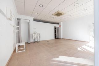 Business premise  Calle real. Se vende local comercial en el centro de armilla junto al ayunta