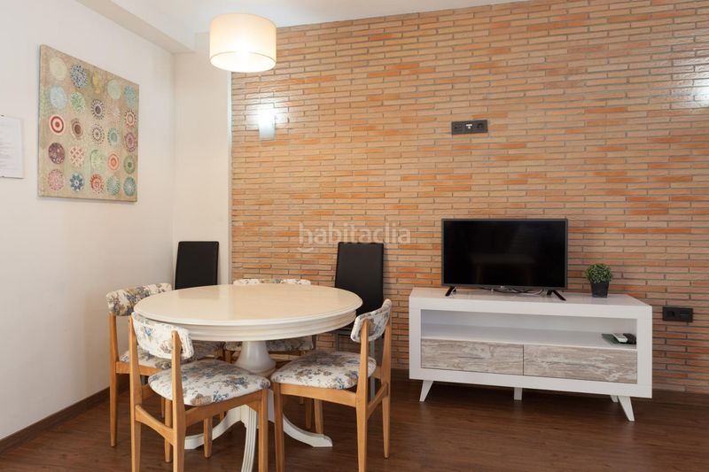 Foto b94bdeae-5985-4b58-8c39-6c027f1a053f. Edificio magnífica inversión!! gran edificio en pleno centro !!! en Granada