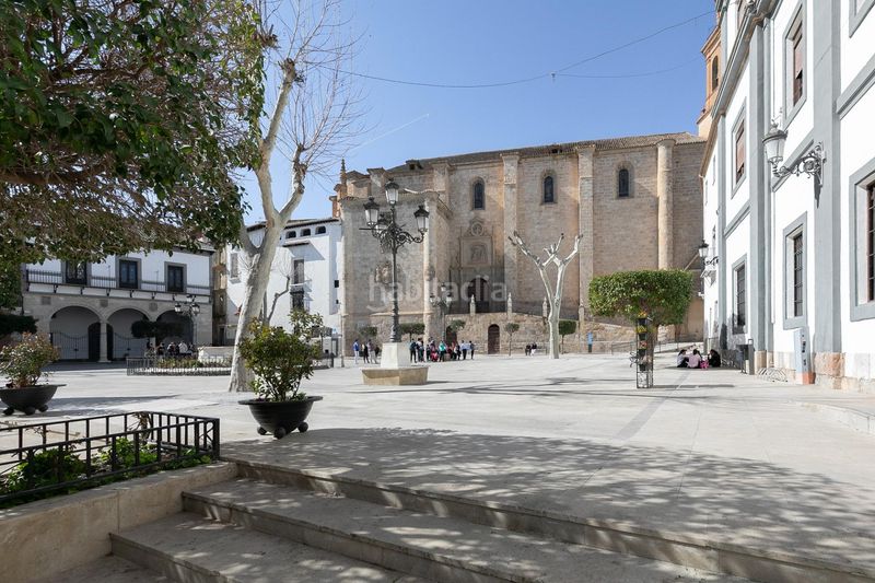 Foto f7f98048-73ff-45e3-bb04-7c745fc19502. Edifici a calle dolores 12 a Baza