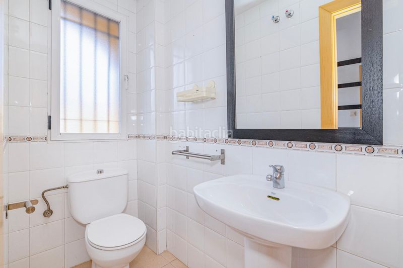 Foto d19ec12b-7c82-4646-919c-e75a6dbaa4ec. Casa adossada amb calefacció aparcament piscina a Ogíjares