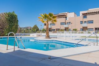 Pis  Avenida de las acacias(loma verde. Espectacular bajo con patio privado de 60 m2 en urbanización con