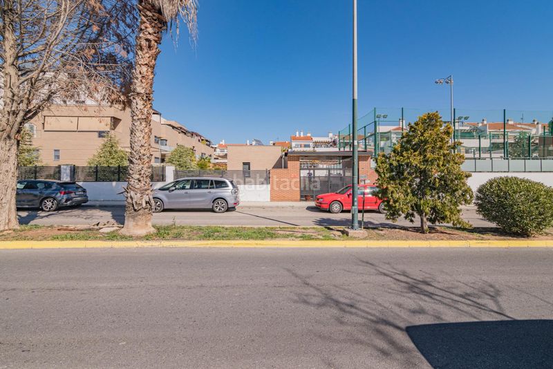 Foto c2cbd4ca-d3e3-44f1-84c4-39b97c9c923a. Pis amb piscina a Albolote