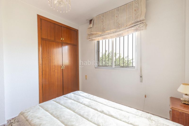 Foto 7102fcac-9bd0-45ec-a0b3-fff590373f51. Casa adossada amb calefacció aparcament a Maracena