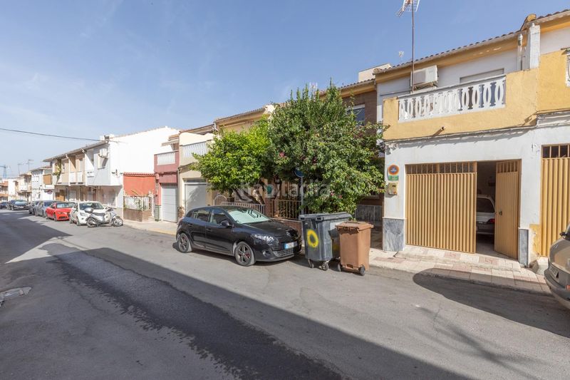 Foto a3960809-1f5b-47ab-b456-c8404ed664a3. Casa adossada amb calefacció aparcament a Maracena