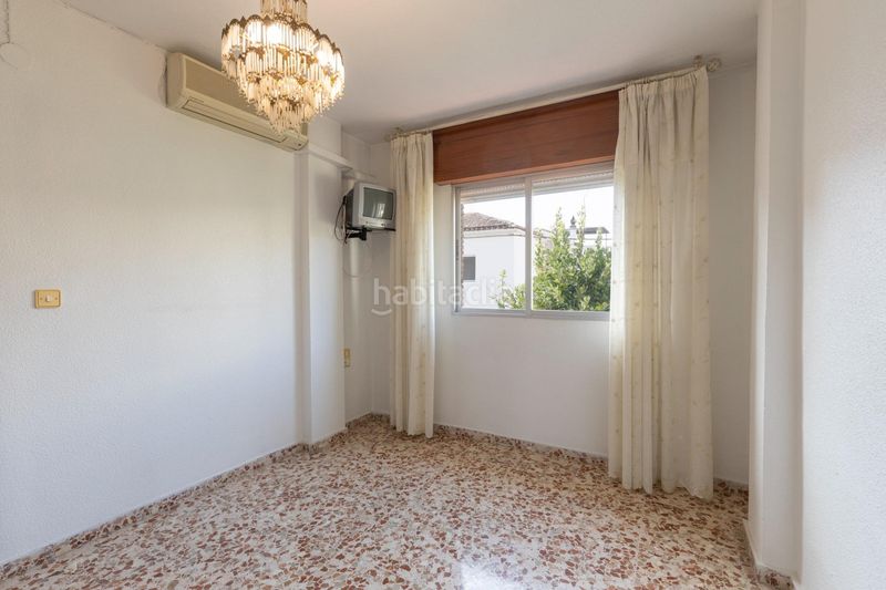 Foto b07a4800-e560-454c-aecd-a20c421a459a. Casa adossada amb calefacció aparcament a Maracena