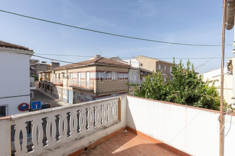 Foto f890cf78-41bc-4fcc-b2e4-35c1cf23cbda. Casa adossada amb calefacció aparcament a Maracena