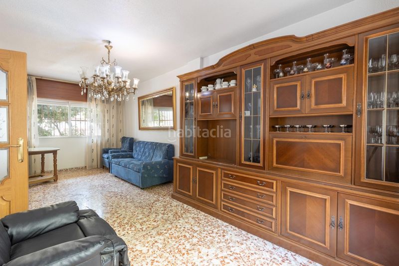 Foto fade09cf-2058-474d-bd55-428f5a1f975a. Casa adossada amb calefacció aparcament a Maracena