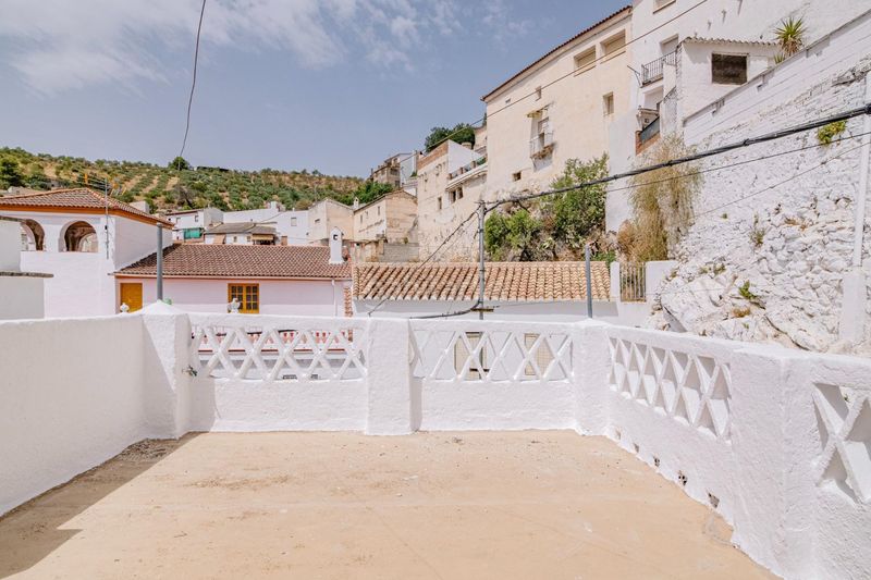 Foto d71752ac-2241-4cf5-86aa-6d2559ab9877. Casa a Colomera