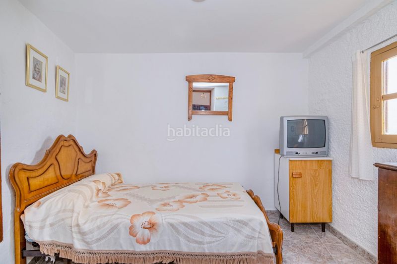Foto f5860fd8-5dba-4c1b-b6b5-1437cb4193af. Casa a Colomera
