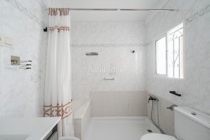 Foto bbee7677-1483-4489-b2ba-d2d6e2cff1b8. Casa amb calefacció aparcament a Huéscar
