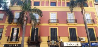 Edifici a CONSTITUCION, DE LA