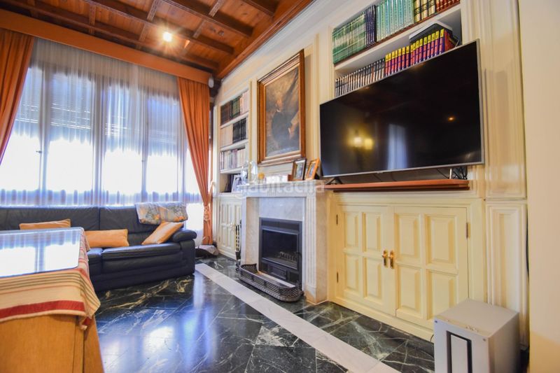 Foto d5e9f143-3510-4d83-9d8e-821bbdeb3993. Edifici a Almuñecar centro Almuñécar