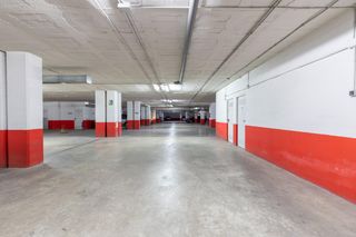 Aparcament cotxe  Pasaje de la ciencia 1. Plaza de garaje en urbanización privada pts