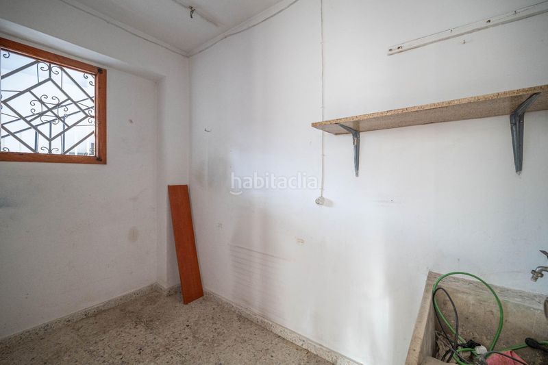 Foto 7f8ddf41-9c55-4666-a07c-25767f41f5fd. Piso en calle calle lora tamayo 11-13 tres amplios pisos,local comercial , garajes y gran solar, en en centro de orgiva en Órgiva