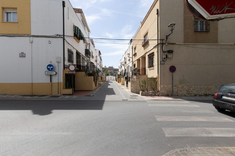 Foto 434e451b-51c6-4690-969f-e63f7c2a3ab8. Casa adossada amb calefacció aparcament a Maracena