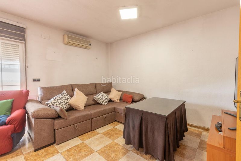 Foto b6b3d150-6595-4c3c-b7d0-93da7df37bda. Casa adossada amb calefacció aparcament a Maracena