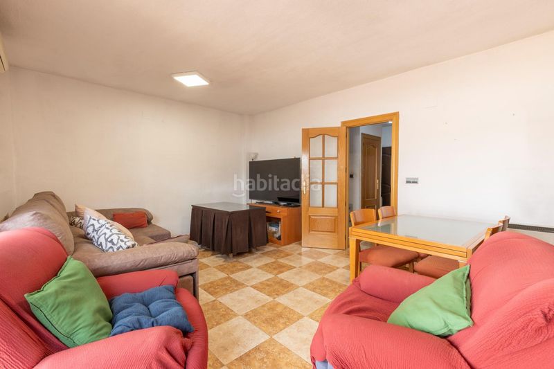 Foto daa3f37f-808f-40d4-8190-bb71f4561131. Casa adossada amb calefacció aparcament a Maracena