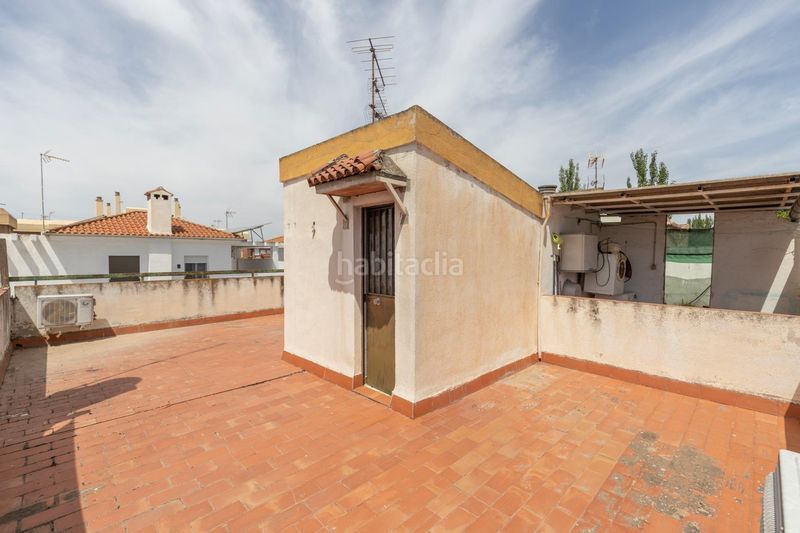 Foto fa125660-50f7-43a4-bf21-0c6d32151e74. Casa adossada amb calefacció aparcament a Maracena