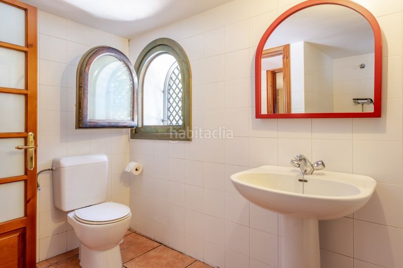 Foto 39ff7748-9b54-4876-a5b8-3e41e173b4f3. Chalet  exclusivo en una sola planta en el centro de la zubia 5 dormitorios, piscina y garaje en Zubia (La)